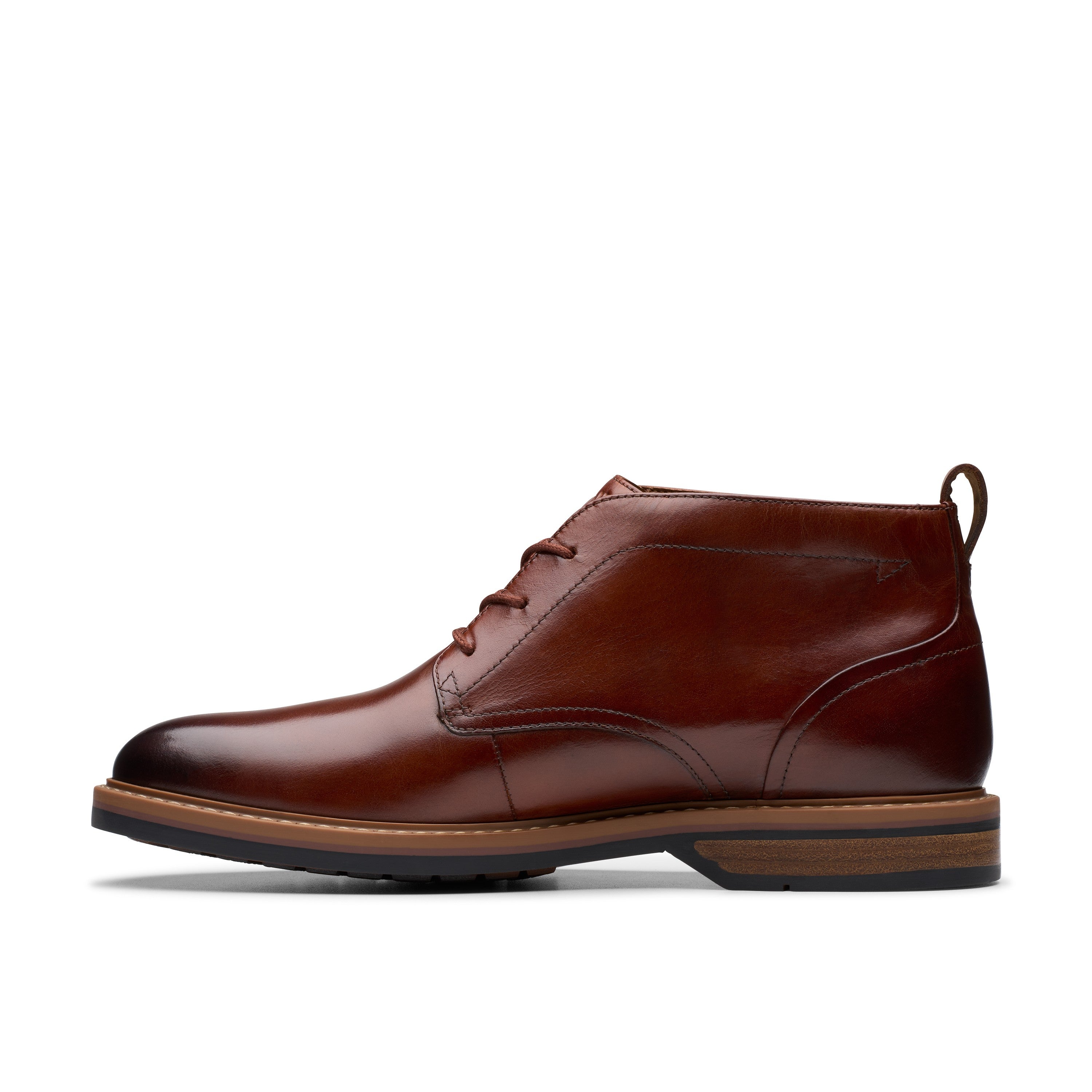 Clarks Men Tan Aldwin Chukka Boots